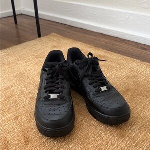 Nike Men's Air Force 1 Black Sneakers